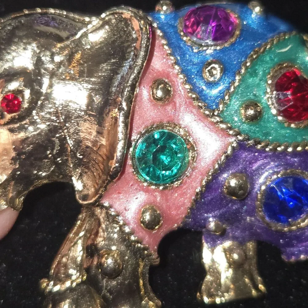 Unmarked VTG Multicolored Enamel & Rhinestone Gold Tone Trunk Up Elephant Brooch